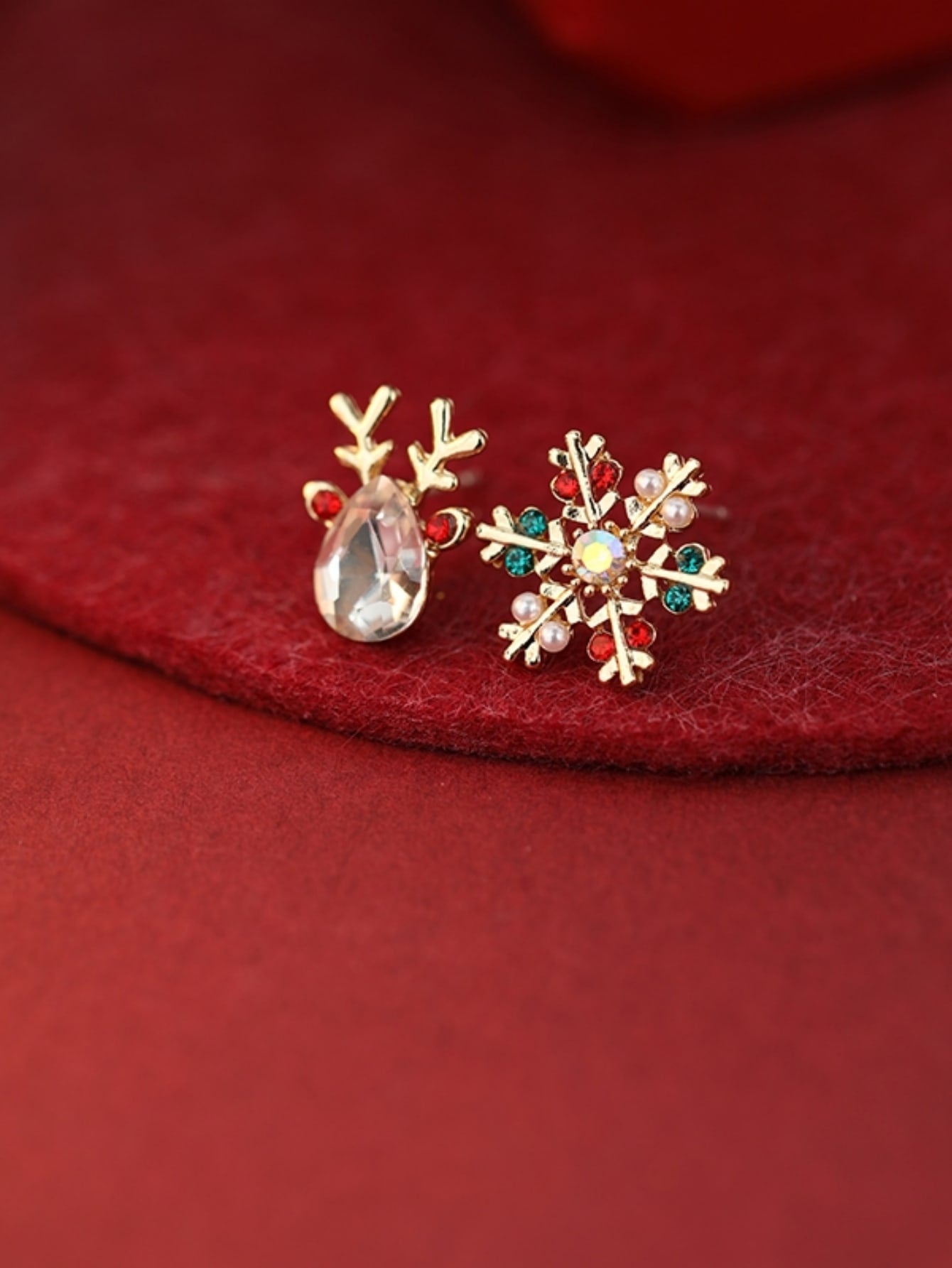 Christmas Series Earrings - Deer and Snowflake