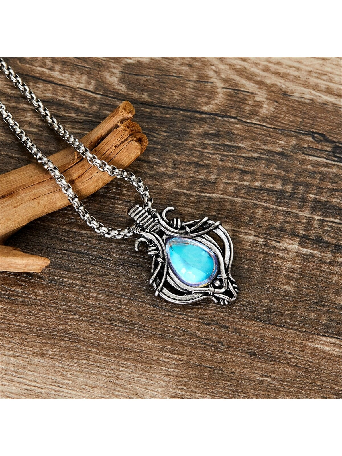 Gothic & vintage style moonstone necklace